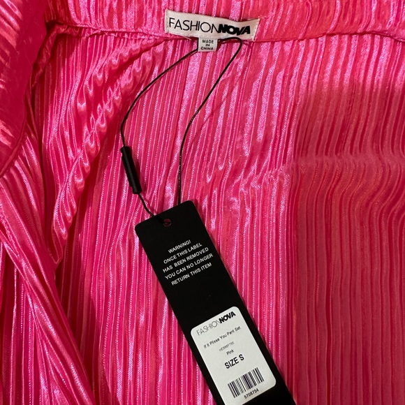 Two-piece set - Picture 2 of 2